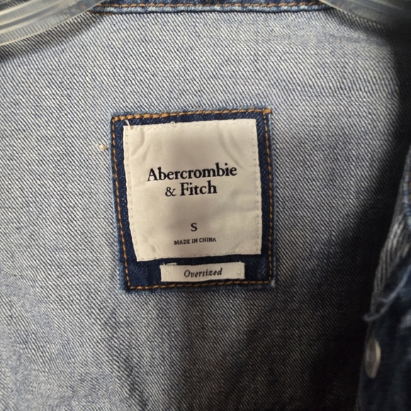 Abercrombie & Fitch Ovetsized Blue Denim Jacket - Picture 3 of 7